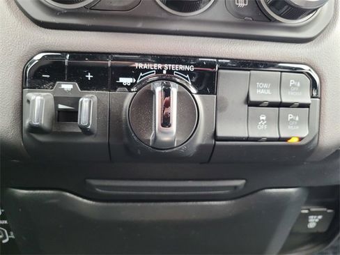 Used 2022 RAM 1500 Big Horn image 25