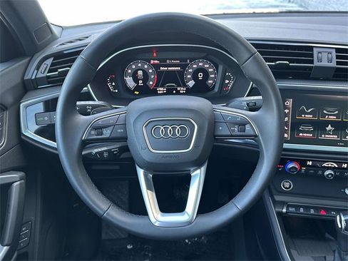 Certified 2025 Audi Q3 2.0T Premium w/ Convenience Package image 18