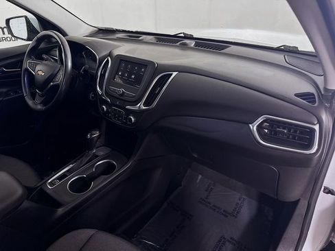 Used 2019 Chevrolet Equinox LT w/ Driver Convenience Package image 27