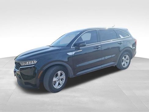 Used 2021 Kia Sorento LX FWD image 3