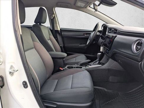 Used 2019 Toyota Corolla LE image 21