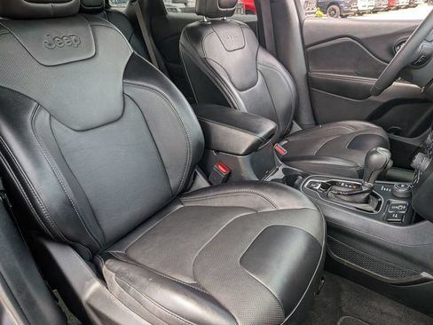 Used 2022 Jeep Cherokee Limited w/ Elite Package AWD/4WD image 33
