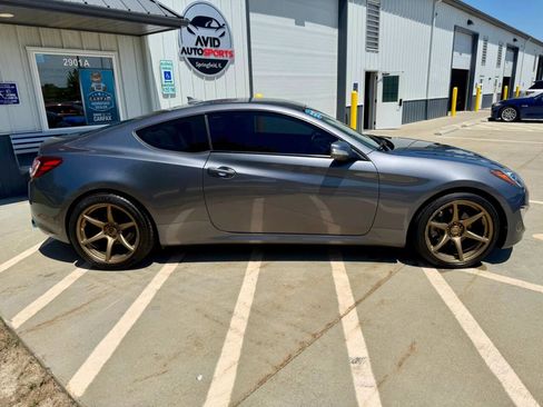 Used 2015 Hyundai Genesis 3.8 RWD image 9