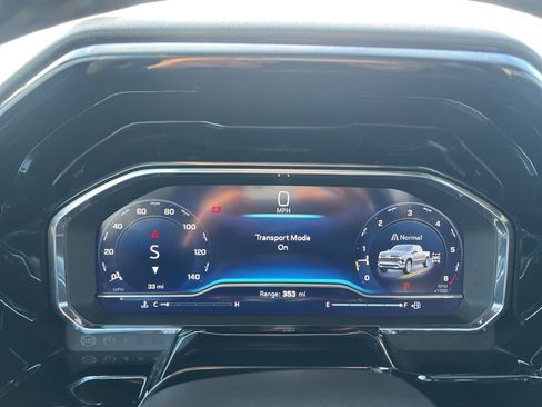 New 2025 Chevrolet Silverado 1500 RST w/ Convenience Package II image 13