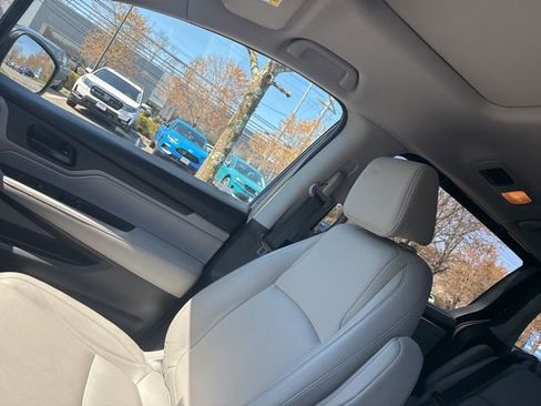 Used 2018 Honda Odyssey EX-L image 12