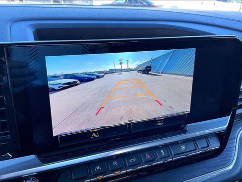 Used 2023 GMC Sierra 1500 SLT image 29