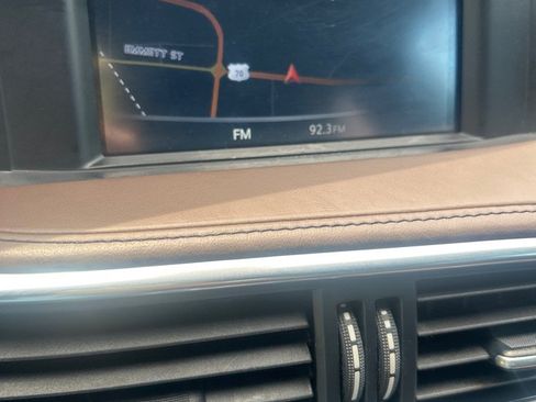 Used 2017 INFINITI QX30 Premium w/ Navigation Package AWD/4WD image 11