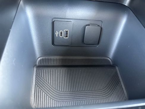 New 2026 Ford Explorer Active w/ Active Comfort Package RWD image 31