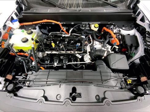 New 2025 Ford Maverick XL image 16