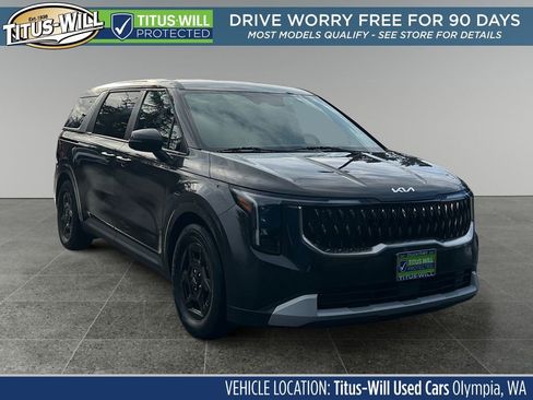 Used 2025 Kia Carnival image 1