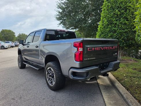 Used 2019 Chevrolet Silverado 1500 High Country w/ Technology Package AWD/4WD image 3
