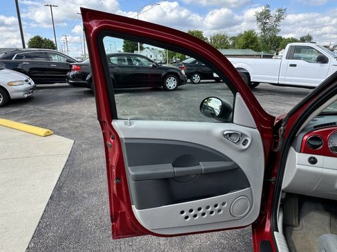 Used 2006 Chrysler PT Cruiser Touring FWD image 14