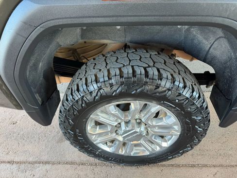 Used 2022 GMC Sierra 2500 Denali image 30