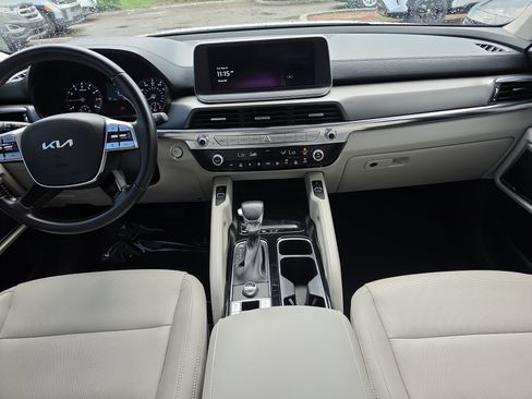 Used 2022 Kia Telluride S FWD image 12