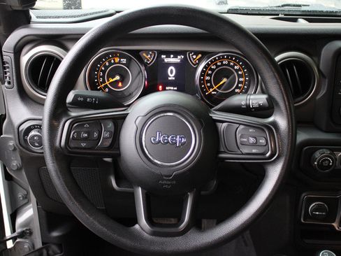 Certified 2021 Jeep Gladiator Sport image 14