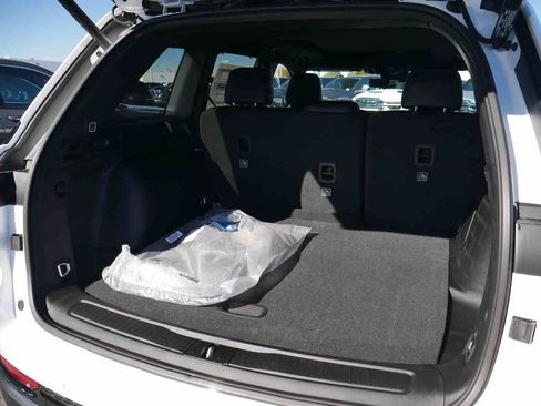 New 2025 Jeep Grand Cherokee Limited w/ Luxury Tech Group II image 5