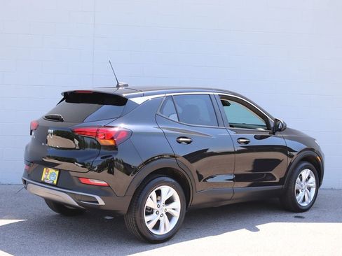 Used 2024 Buick Encore GX Preferred w/ Comfort Package FWD image 2
