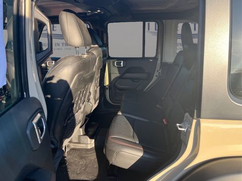 Used 2022 Jeep Wrangler Unlimited Rubicon w/ LED Lighting Group image 11