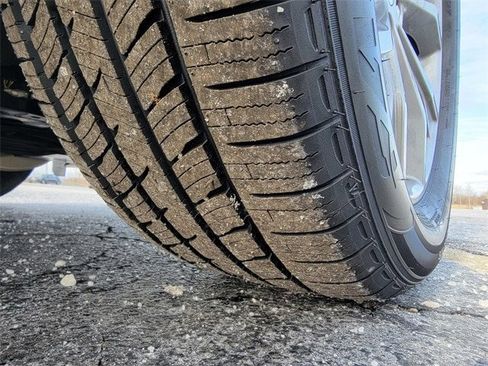 Certified 2022 Ford Explorer XLT w/ Equipment Group 202A image 18