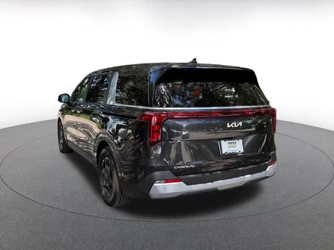 Used 2026 Kia Carnival FWD image 5