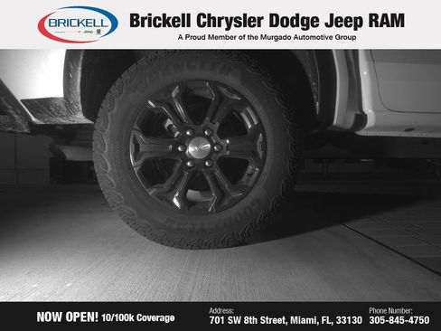 Used 2024 GMC Canyon Elevation image 21