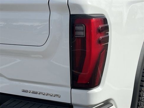 Used 2024 GMC Sierra 3500 Denali w/ Denali Reserve Package image 7