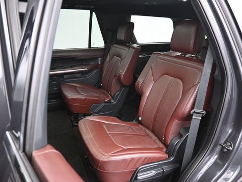 Used 2022 Ford Expedition Limited image 21