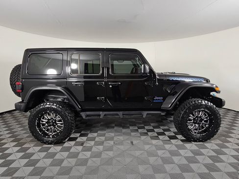 Used 2023 Jeep Wrangler Unlimited Rubicon 4xe w/ Cold Weather Group AWD/4WD image 2