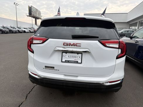 Certified 2022 GMC Terrain SLT w/ Tech Package image 5