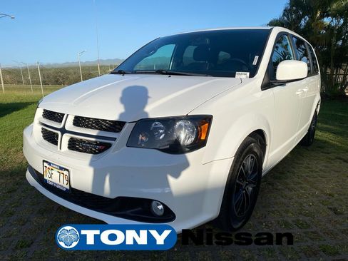 Used 2019 Dodge Grand Caravan GT image 3