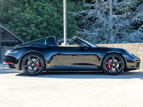 Certified 2021 Porsche 911 AWD/4WD image 13