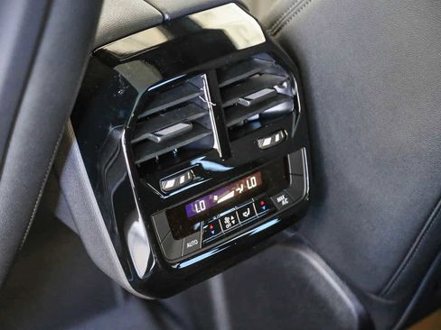 Used 2025 BMW iX xDrive50 w/ Premium Package image 19