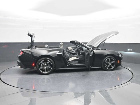 Used 2025 Ford Mustang Premium RWD image 44