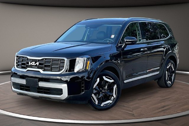 Used 2024 Kia Telluride S AWD/4WD image 1