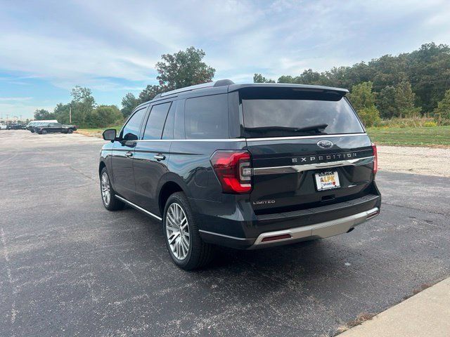 Used 2023 Ford Expedition Limited AWD/4WD image 5
