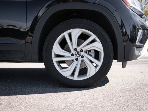 Used 2023 Volkswagen Atlas SE image 13