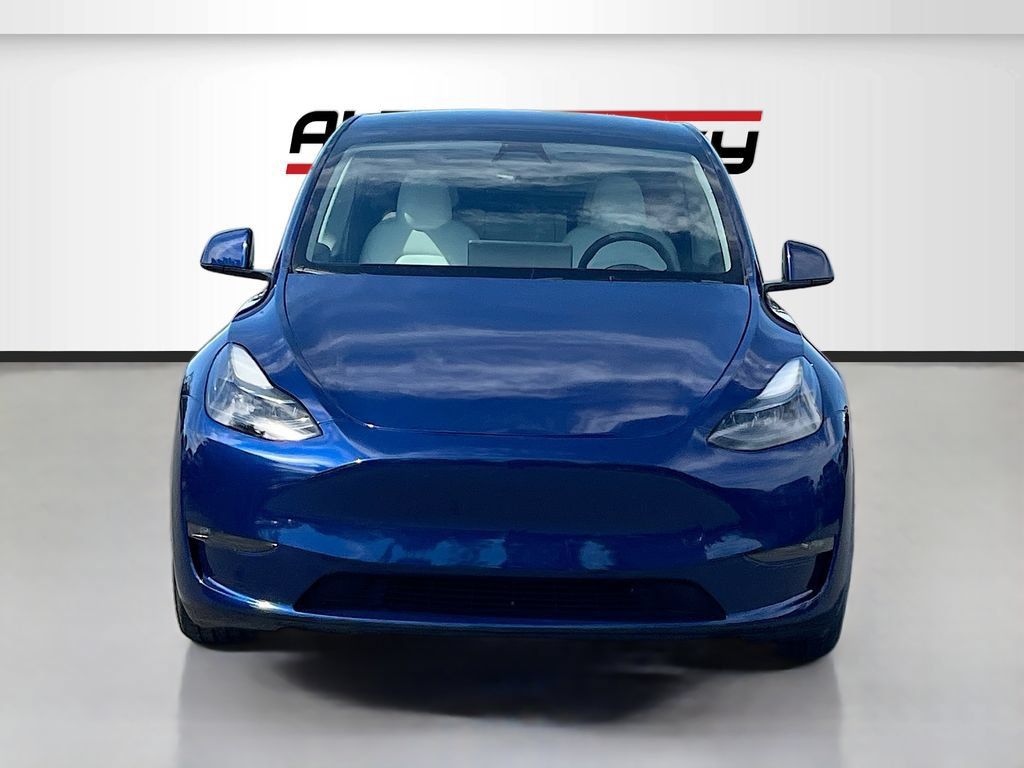 Used 2024 Tesla Model Y Performance AWD/4WD image 2