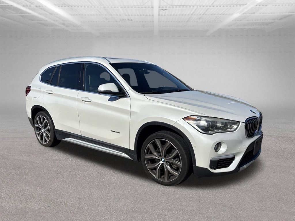 Used 2017 BMW X1 xDrive28i AWD/4WD image 2