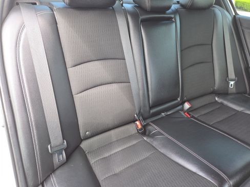 Used 2017 Honda Accord Sport image 19