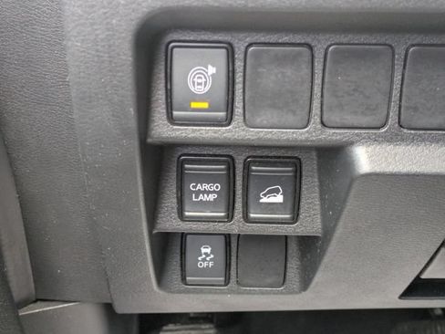 Used 2022 Nissan Frontier SV w/ Technology Package AWD/4WD image 23