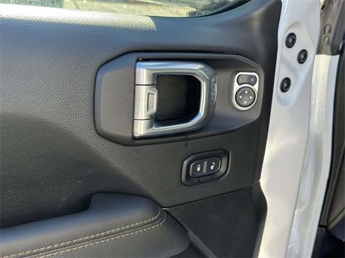 Certified 2022 Jeep Wrangler Unlimited Sahara image 14