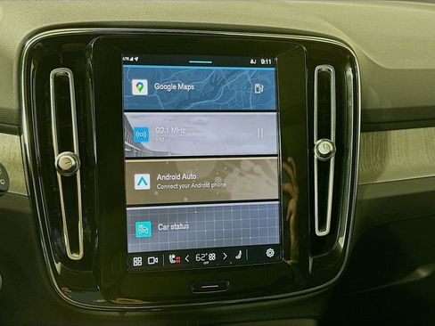 Used 2023 Volvo XC40 B5 Plus w/ Driver Assist Package image 21