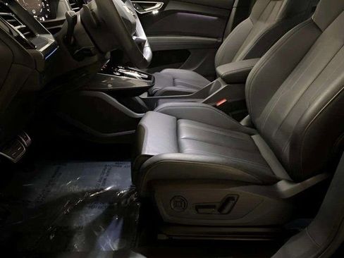 Used 2024 Audi Q4 e-tron Premium Plus w/ Premium Plus image 70