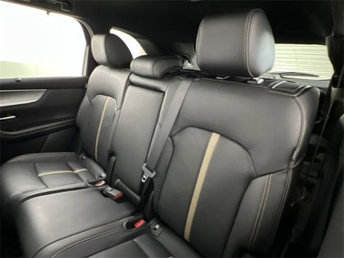 Certified 2025 MAZDA CX-90 3.3 Turbo S w/ Premium Package image 23