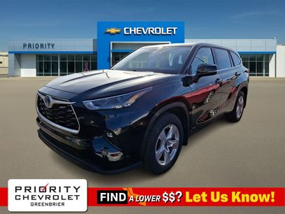 Used 2023 Toyota Highlander LE