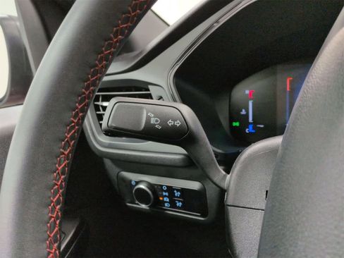 Used 2025 Ford Escape ST-Line image 27