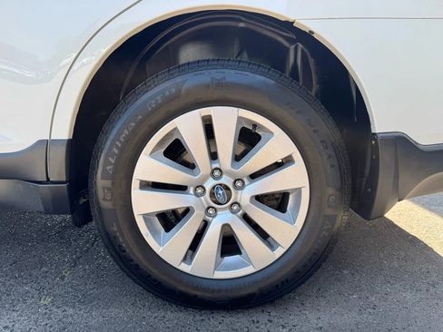 Used 2017 Subaru Outback 2.5i Premium image 35
