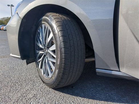 Used 2024 Nissan Altima 2.5 SV image 35