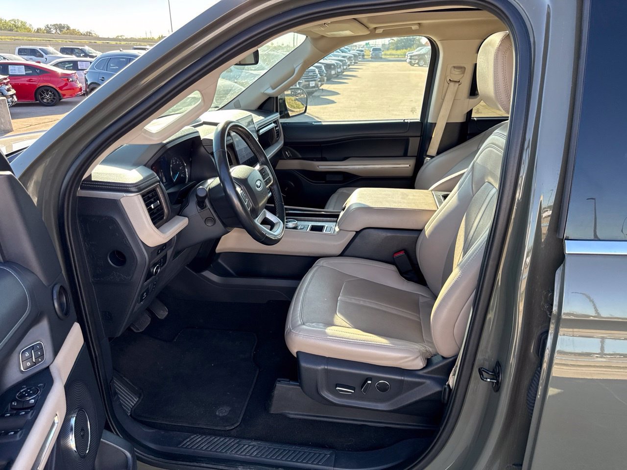 Used 2024 Ford Expedition Max Limited RWD image 20