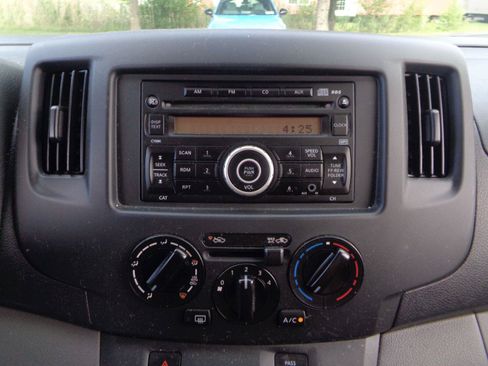 Used 2017 Nissan NV200 S w/ Back Door Glass Package FWD image 14